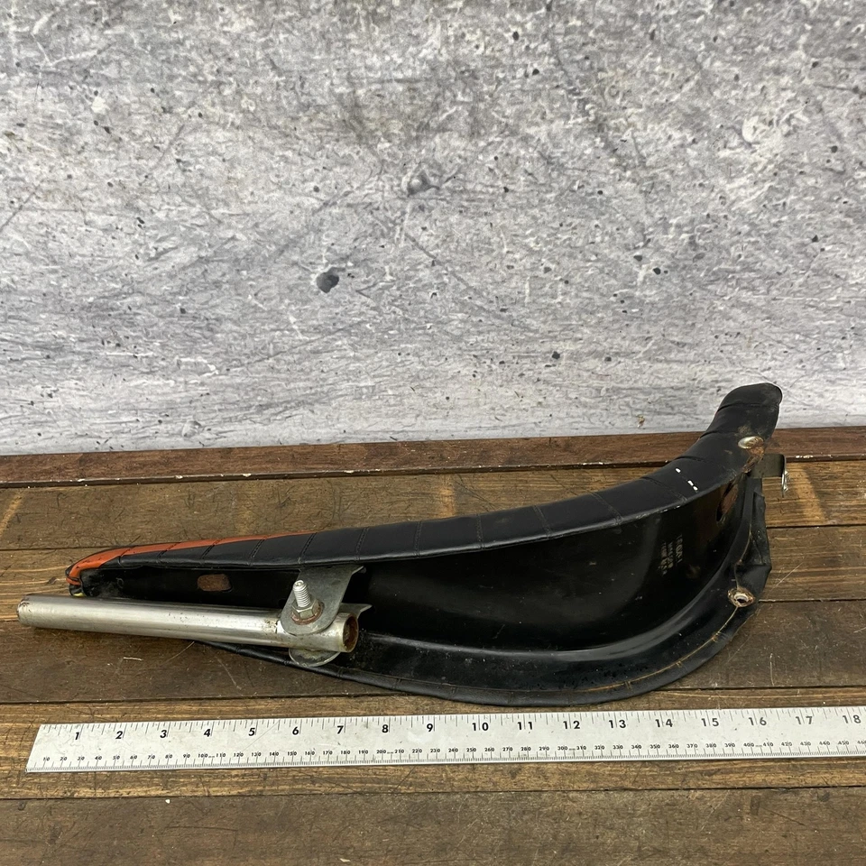 Bicicleta Muscular Vintage Troxel AMF Cuña Voladora Asiento Banana Rayas EE. UU. 1970s Sissy Foto 3 de 4