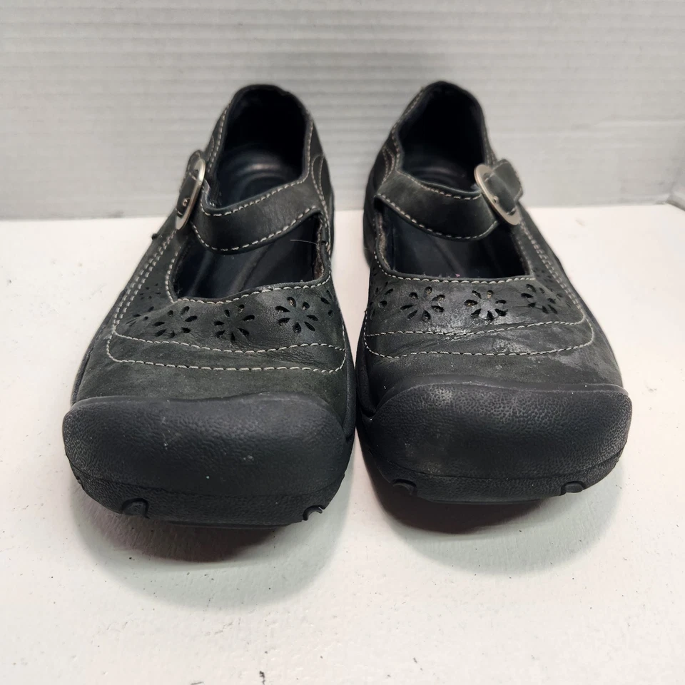 Keen Women’s 5 Calistoga Mary Jane Leather Floral Cutout Strap Black - Image 2 of 4