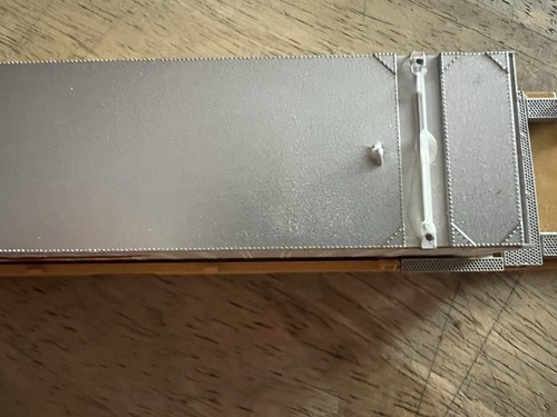 HO Scale Athearn 48' Trailer Train well car with 1 container - Picture 4 of 21
