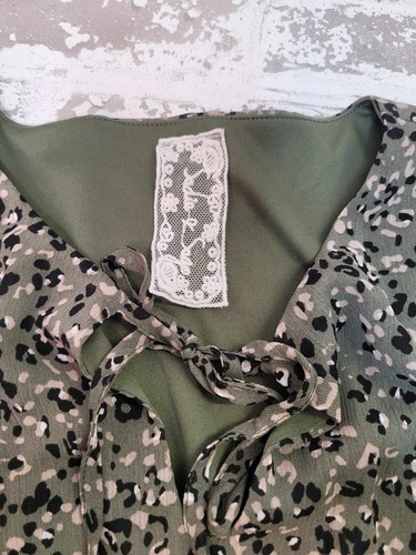 2553 Sadie And Sage Green Animal Print LS Dress Women's Size Small - Bild 2 von 7