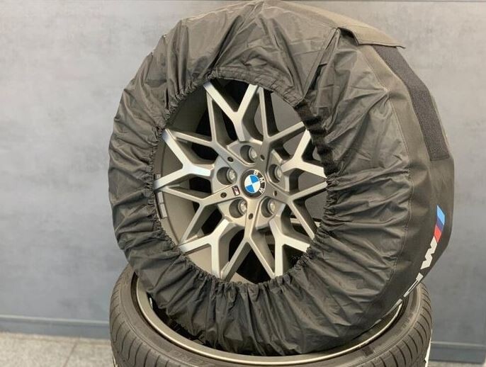 BMW M Performance タイヤカバー４個セット　新品未使用品 M Performance BMW Tire Bags - Set of 4