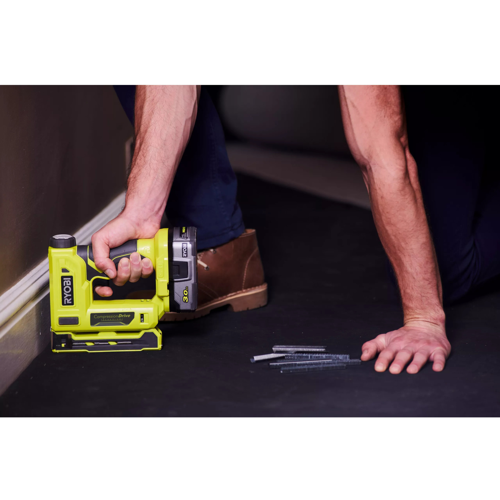 Ryobi ONE Akku-Hefter R18ST50-0, 18Volt, Elektrotacker, grün