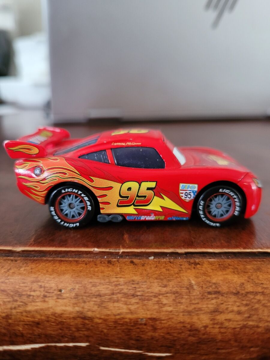 Disney Pixar Cars Lightning McQueen World Grand Prix Piston Cup Toy Mattel  V2797