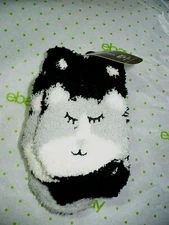 Secret Treasures Women's Cozy Fuzzy Crew Socks 2 Pair Shoe 4-10 Cat & Stripe