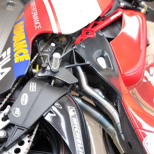 MINICHAMPS 1/6 Ducati Desmosedici Loris Capirossi Dirty Version 062031495 MotoGP - Picture 12 of 22