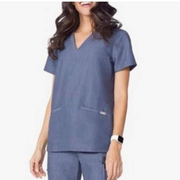 Figs casma top clearance