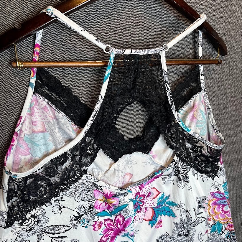 Secret Treasures Top Women's 18-20W Multicolor Floral