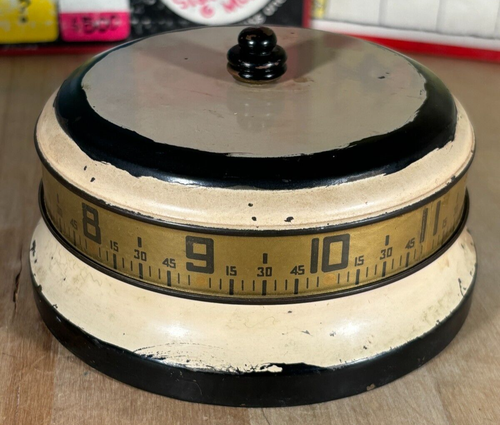 Vintage Tape Measure Rotary Wind Up Clock, Made In USA 5"dia - Picture 5 of 12