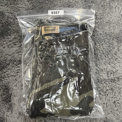 Foundry Supply Cargo Shorts Mens 44 (Fits 42x9) Green Camouflage Stretch - Picture 11 of 11