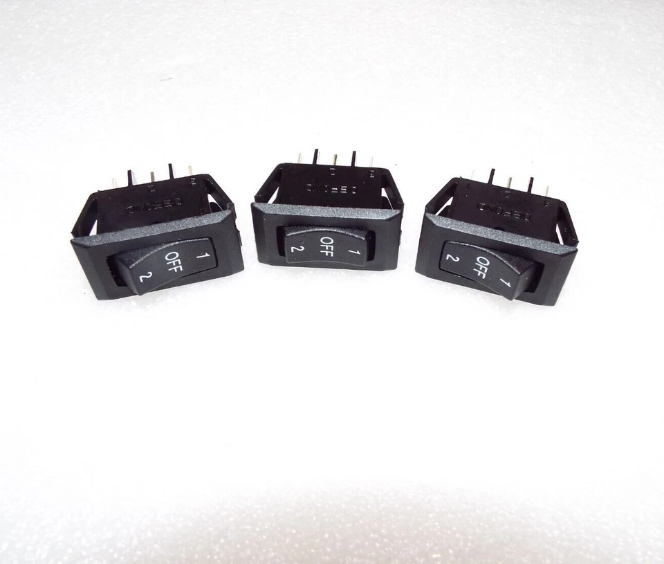 INTERRUPTOR BASCULANTE DE ENCENDIDO/APAGADO/ENCENDIDO SPDT 3 POSICIONES MANTENIDO ALTO/BAJO AVANCE/REVERSO Foto 2 de 4