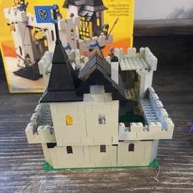 Lego Castle 6074 Black Falcons Fortress, Complete with Instructions & Box