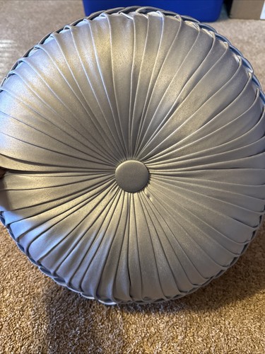 J. Queen New York Liana getuftetes rundes Kissen 15 Zoll Akzent Dekokissen dekorativ - Bild 2 von 7