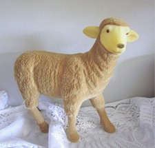 Osterlamm Lamm brau-beige beflockt 28,5 cm hoch, Tischdeko Osterdeko