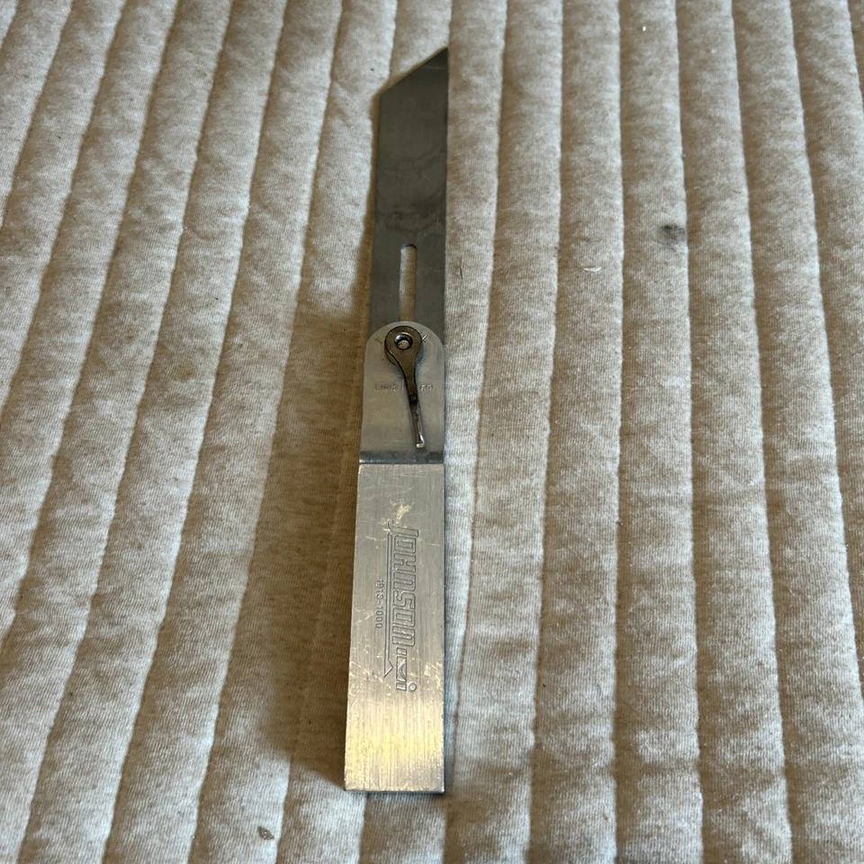 = Lâmina de aço inoxidável Johnson 10" profissional alumínio chanfrado em T 1913-1000 - Imagem 2 de 2