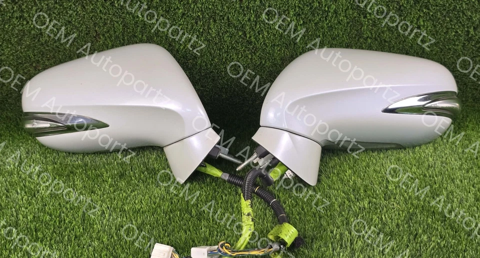 Par de espejos retrovisores laterales Lexus IS250 IS350 2007-2013 11 cables con luces LED usados OEM Foto 4 de 4