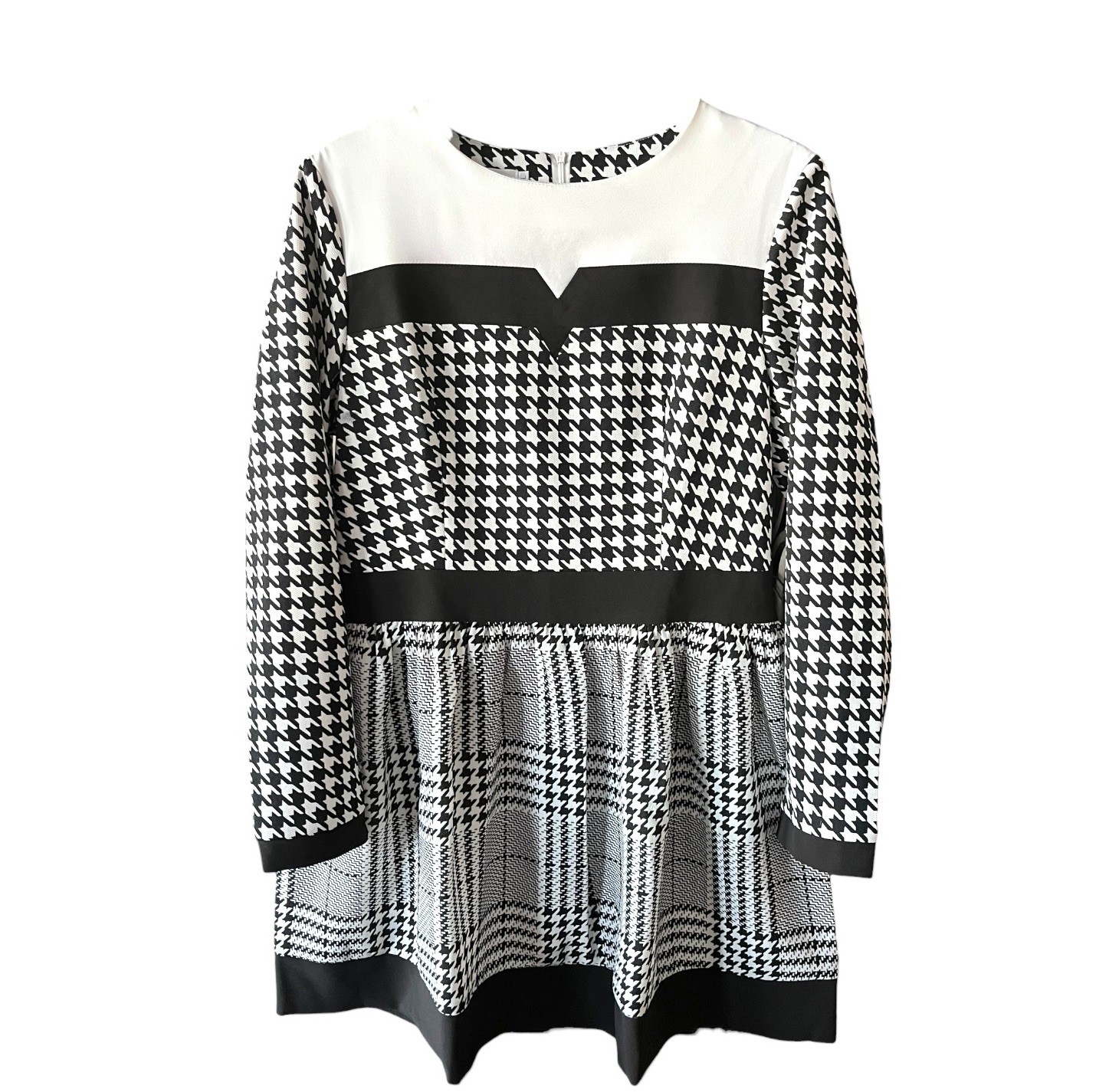 Houndstooth Check Pattern With High Contrast Pane… - image 2