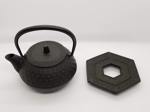 Iwachu Nambu Ironware Iron Kettle New Tortoise Shell Black w/Box New Import JP - Picture 5 of 6