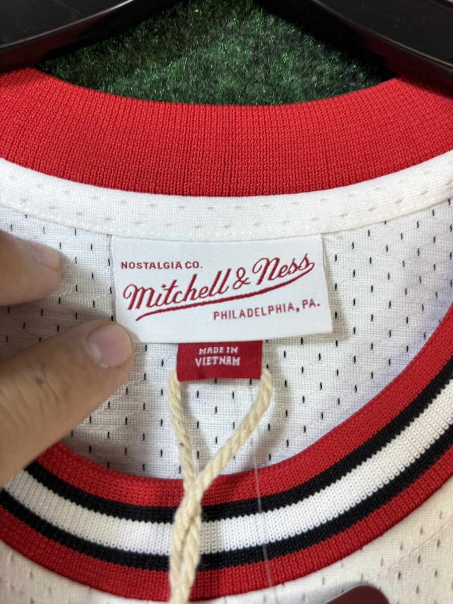 100% Authentic Michael Jordan Mitchell Ness 97 98 Bulls Jersey XL