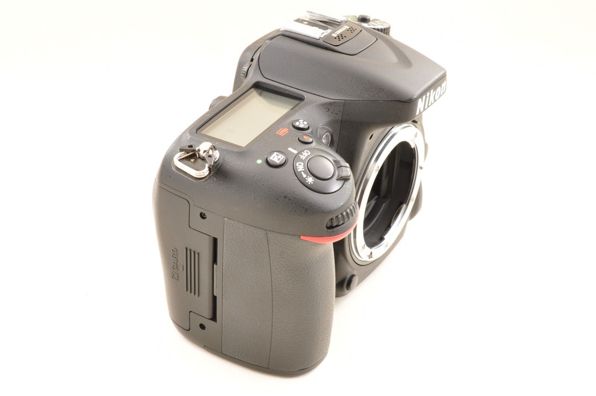 Mint SC7350* Nikon D7100 Digital Camera /AF-S 18-300mm Lens Mint SC7350* Nikon D7100 Digital Camera /AF-S 18-300mm Lens