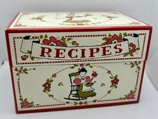 VTG Stylecraft #815 Recipe Box Red Cream Tin Metal Woman Floral Apple Pie Teapot