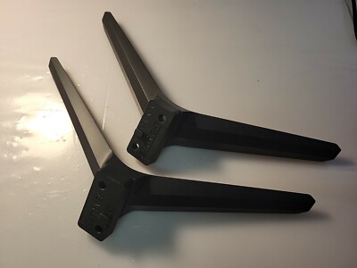VIZIO V505-J09 TV STAND LEGS NO SCREWS USED