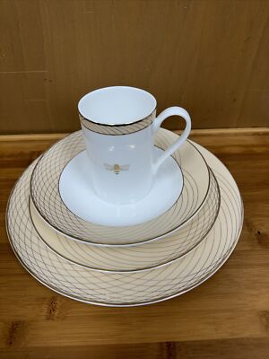 Mary Kay Golden Anniversary Bumble Bee 4 Piece Place Setting 1963-2013 Mint Cond