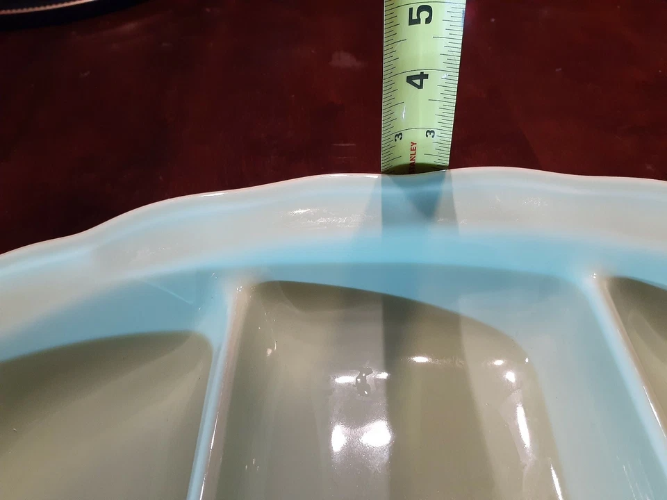 TABLETOPS UNLIMITED-INVITATIONS 3 SECTION 17" OVAL GREEN PLATTER / SERVER - Image 3 of 4