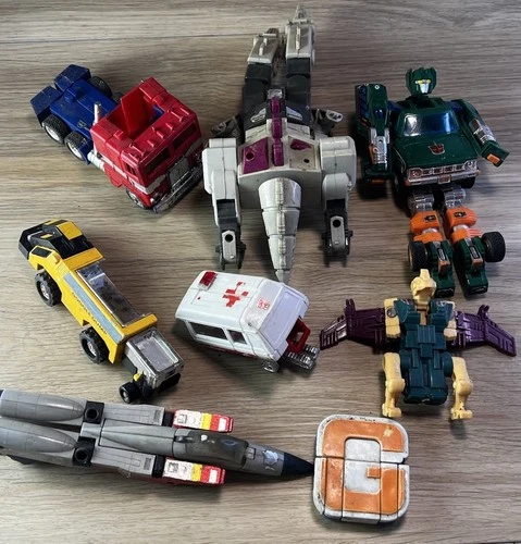 Vintage G1 Transformers Figure & Parts Lot Hasbro 1980s Autobots Takara Japan