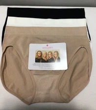 Breezies Basics Set Of 3 Seamless Full Brief Panties S Beige, white, black￼