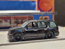 2007 Cadillac Escalade1:64 Hot Wheels 2013 HW City Street Power 4/10 #6 Loose 