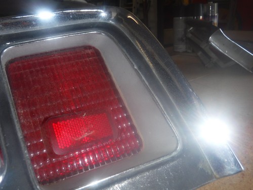 1967 Cutlass Supreme RH tailight assembly - Picture 4 of 10