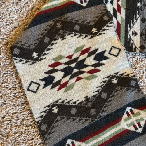 Pendleton Scarf Unisex Multi 100% Merino Wool Aztec Southwestern Fair Isle 7x70" - Picture 2 of 7