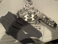 Under Armor Kids Sweatsuit Size 4