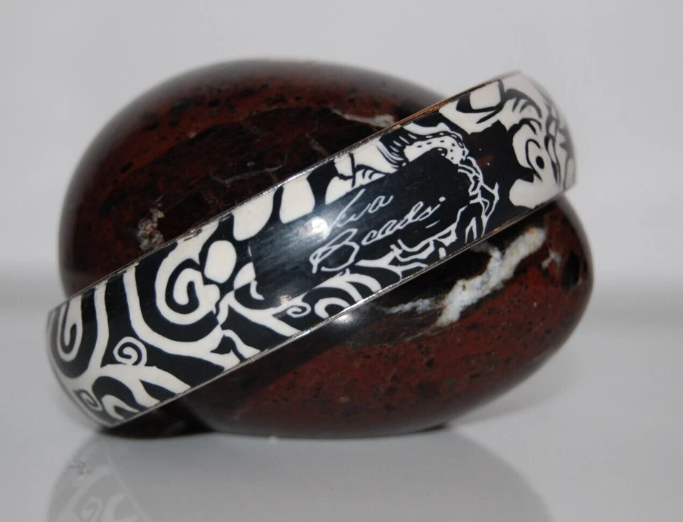 ЭЛЕГАНТНЫЙ VIVA БИСЕР АКРИЛОВЫЙ ЧЕРНЫЙ И БЕЛЫЙ ПЕЧАТЬ ЗАЯВЛЕНИЕ БРАСЛЕТ МАНЖЕТЫ БРАСЛЕТ - Изображение 2 из 4