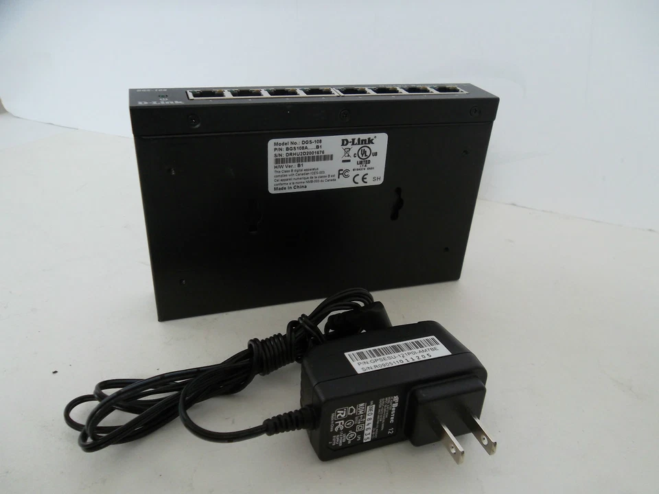 D-Link 8-Port Gigabit Network Switch QoS CSMA/CD 10/100/1000 Mbps LED DGS-108 - Image 3 of 4