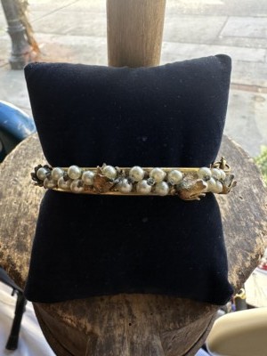 Vintage Miriam Haskell Vergoldete Hand Verdrahtet Perlen Blume Kappe Armband