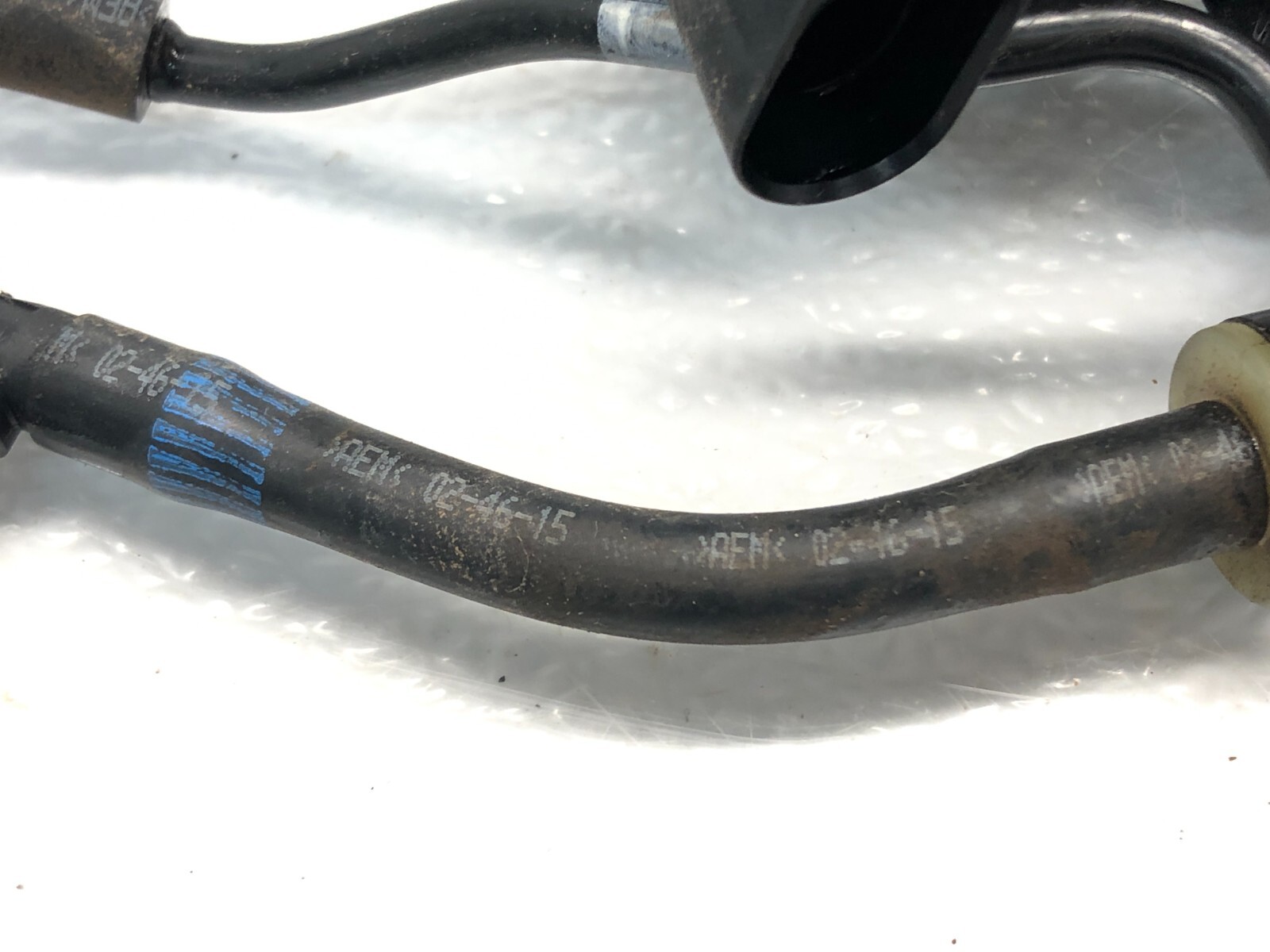 2014-2018 BENTLEY FLYING SPUR 4.0L V8 TURBO BOOST SOLENOID VALVE W/ HOSE LINE OE