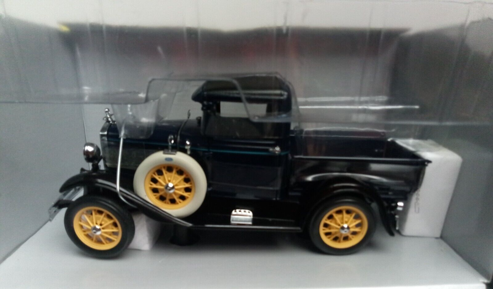 Picture 1 of 2