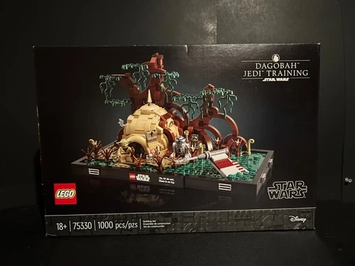 Lego Star Wars Dagobah Jedi Training Diorama 75330 BRAND NEW