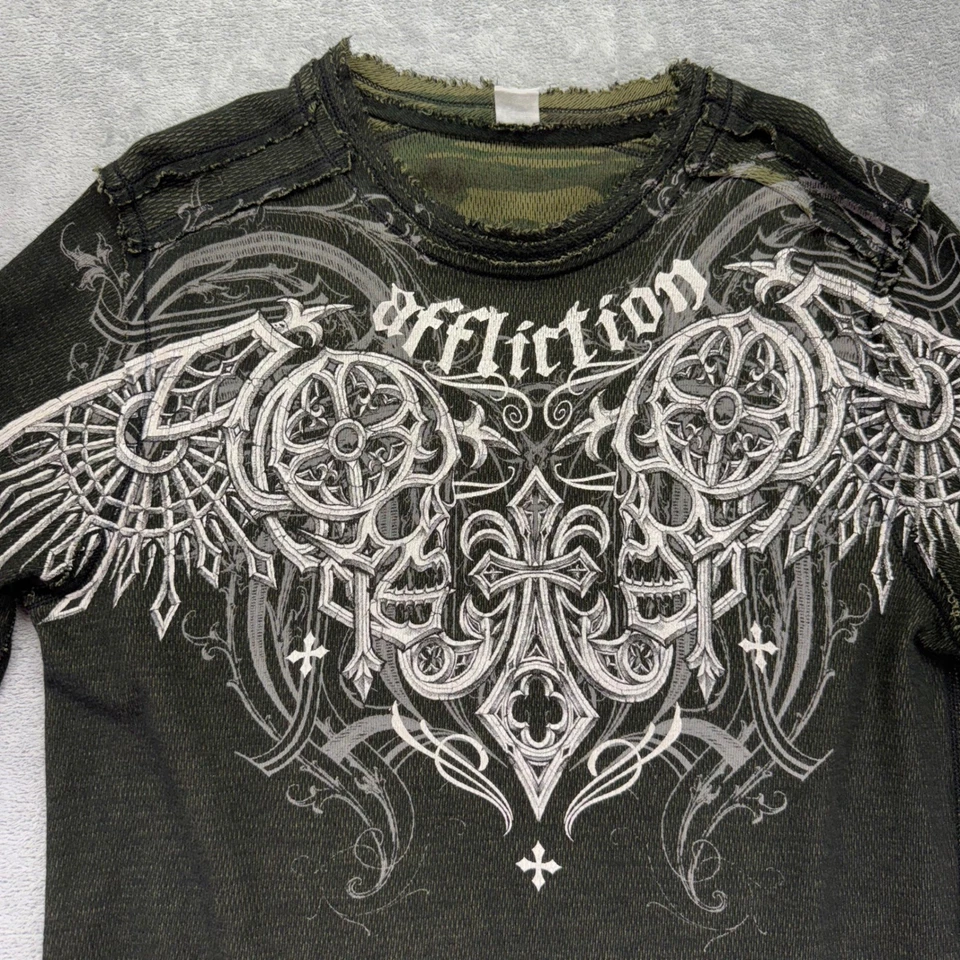 Camisa Térmica Affliction Para Hombres Manga Larga Gráfica Verde Camuflada Talla XL Reversible Foto 2 de 4