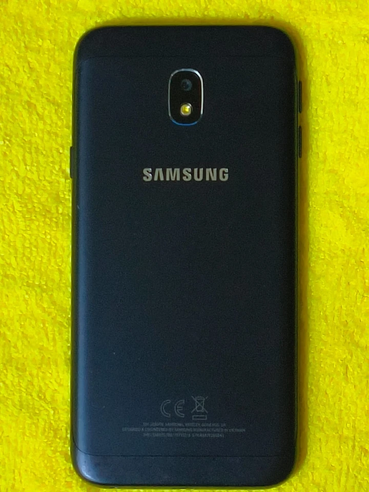 Samsung Galaxy J3 (2017) Smartphone (Unlocked) 16GB 4G Android SM-J330FN Black - Image 2 of 4