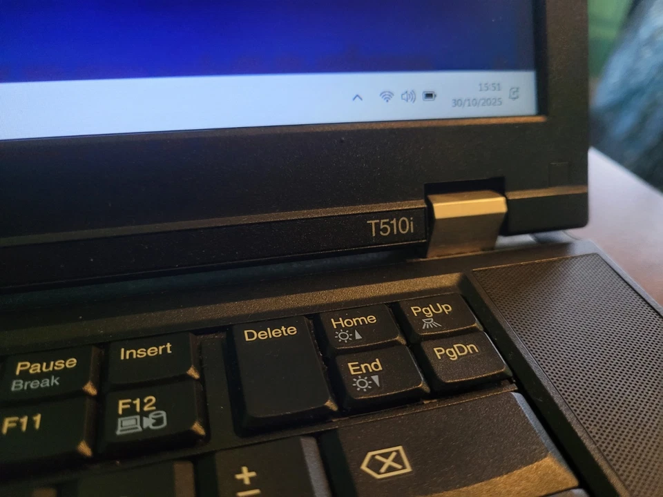 Lenovo ThinkPad T510 15" Laptop Intel i5 NVIDIA GPU 8GB RAM 128GB SSD Win 11 - Image 4 of 4