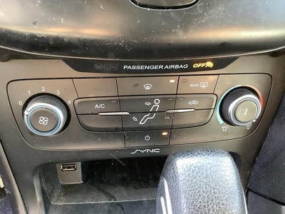 Used A/C Selector Switch fits: 2018 Ford Focus gasoline manual temperature contr