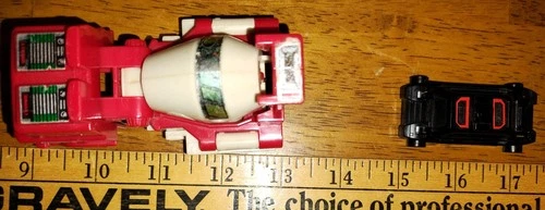 1987   Hasbro G1   Quickmix  and Stunticon Roller Car Transformer Action Figures