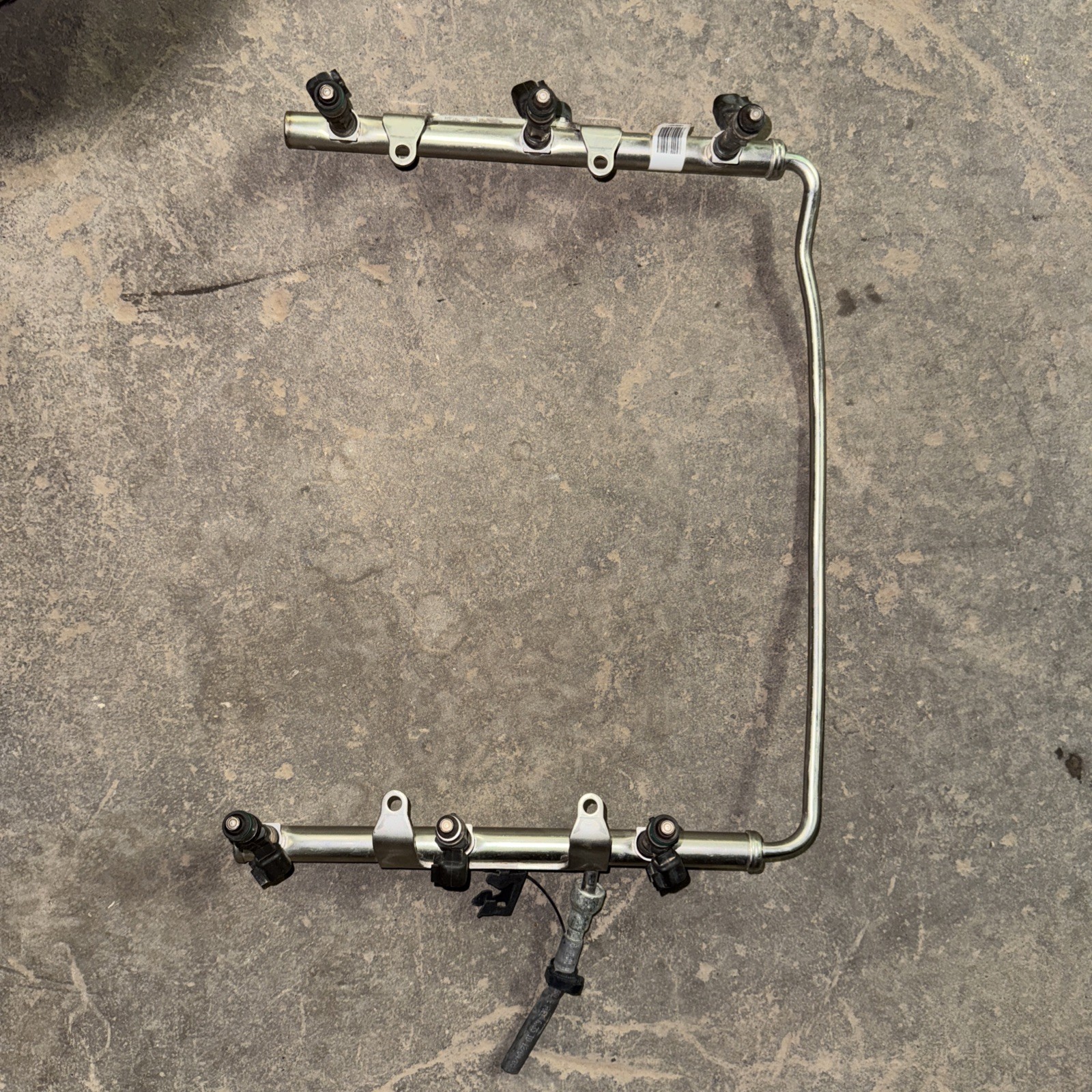 05-10 2007 JEEP GRAND CHEROKEE LIBERTY FUEL RAIL WITH INJECTORS 3.7L TESTED