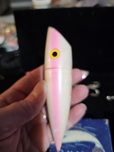 Lucky Louie Bill Miner Fishing Lures, 2 Pink Pearl's, They Need Some Love... - Picture 8 of 10