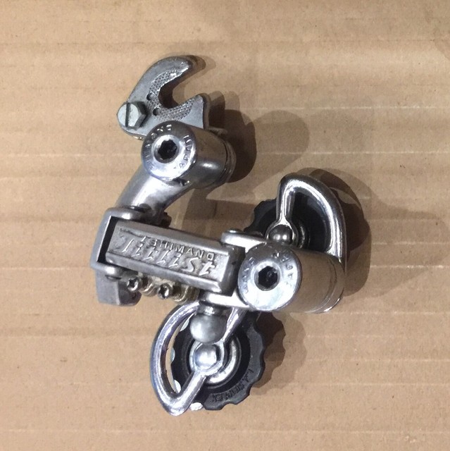 derailleur claw