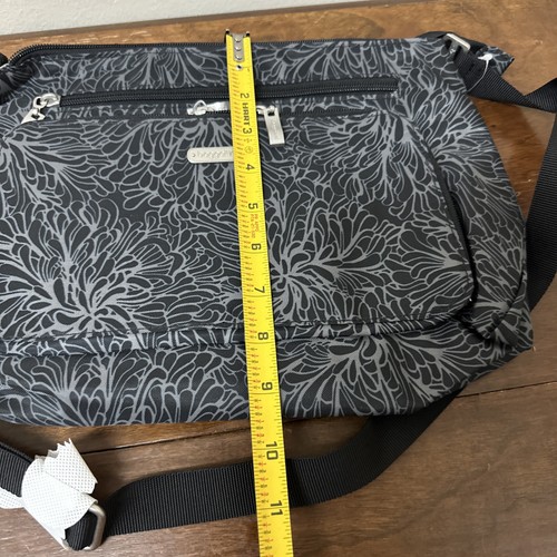 Baggallini Large Day-to-Day RFID Crossbody NEW - Picture 14 of 14