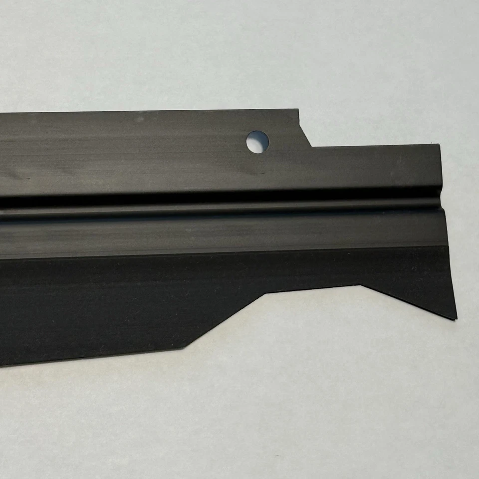 2022-2025 GM Lower Radiator Air Baffle EV ONLY !!!! HUMMER,SIERRA,SILVERADO NEW - Image 4 of 4