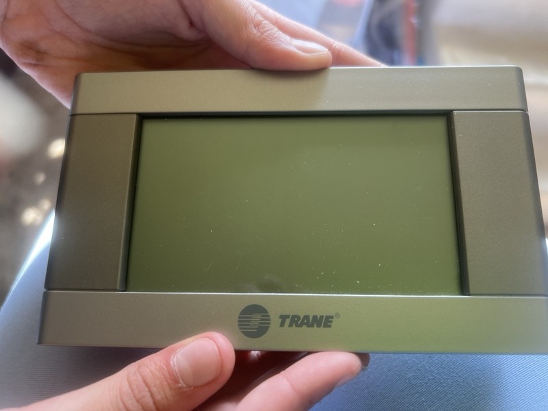 Trane XR724 TCONT724AS42DA Programmable Touchscreen Thermostat 7-Day Silver